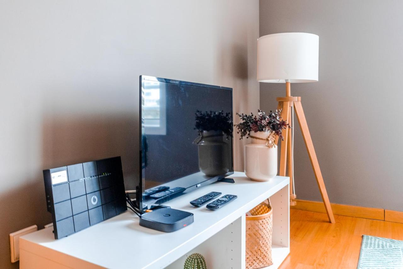 Sunny Studio In The Heart Of Lapa - 5Min Walk To Metro! Porto Zewnętrze zdjęcie