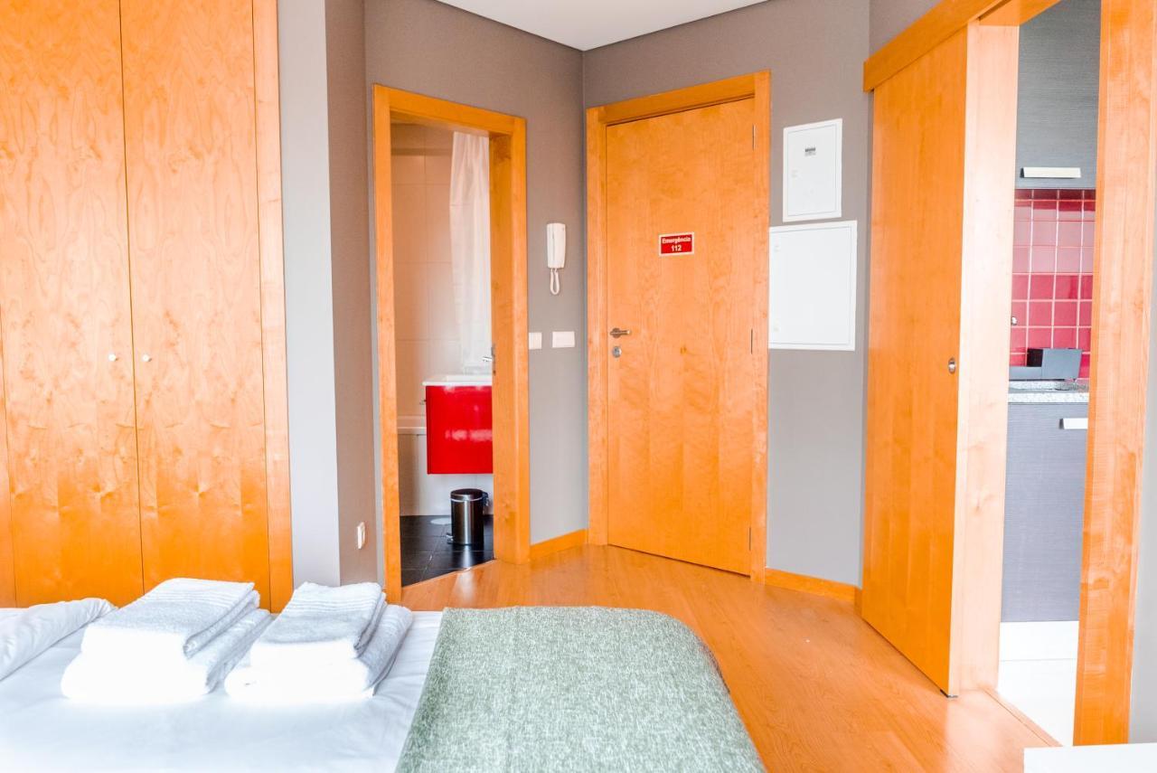 Sunny Studio In The Heart Of Lapa - 5Min Walk To Metro! Porto Zewnętrze zdjęcie