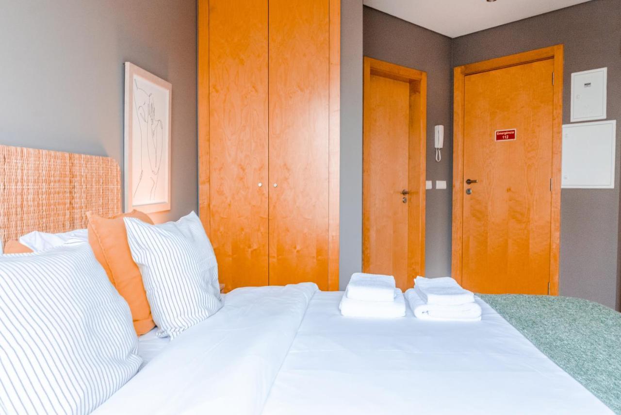 Sunny Studio In The Heart Of Lapa - 5Min Walk To Metro! Porto Zewnętrze zdjęcie